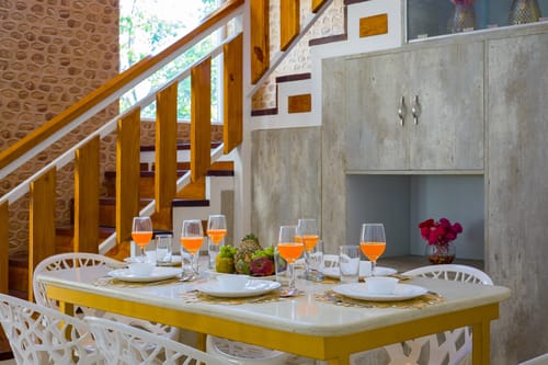 Clouds Nest | 4-BHK Pet-friendly Retreat With Terrace & Hill Views by Naukuchiatal – 4 bedroom villa in Nainital, Uttarakhand