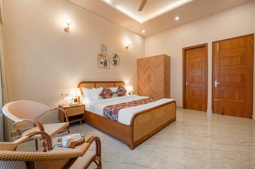 Dochi  |  4-BHK apartment with Hill Views, Living Room, & Balconies – 4 bedroom villa in Kasauli, Himachal Pradesh
