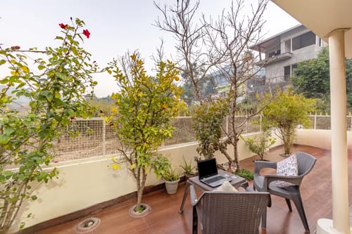 Cozy Nest | 2-BHK | Garden | Balcony | Swing | Bathtub | Bonfire Area  – 2 bedroom villa in Nainital, Uttarakhand