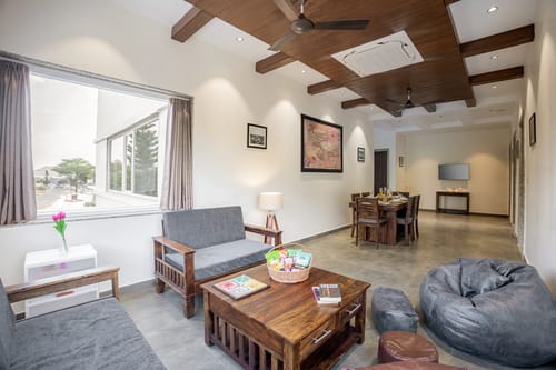 Kasturi Villa | 4-BHK Pet-Friendly Villa With Views of Sajjangarh Palace – 4 bedroom villa in Udaipur, Rajasthan