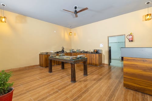Forest Mud Villas | One Rustic Mud House with Shared Pool, Gazebo and Garden | 30 mins from Haridwar – 1 bedroom villa in Haridwar, Uttarakhand