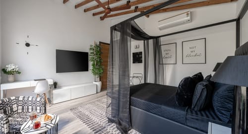 La Casa Oberoi – 4 bedroom villa in Bhimtal, Uttarakhand