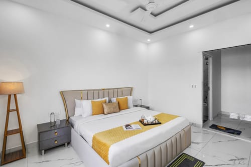 Vashisht Villa | Pet-friendly 3-BHK Farmhouse With Private Pool, Garden & Bar – 3 bedroom villa in Delhi Ncr, Delhi