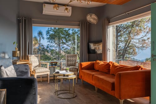 Serene w/ Outdoor Bonfire – 6 bedroom villa in Kasauli, Himachal Pradesh