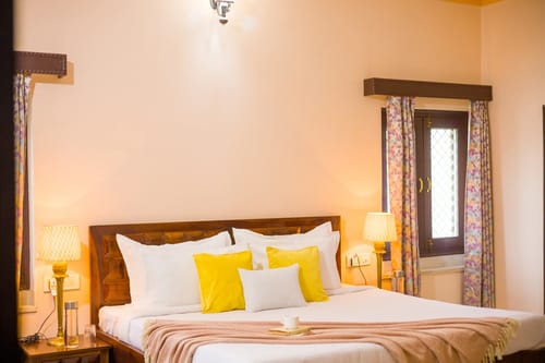 Abhimanyu Mansion Pearl | A 6-BHK Manor With Rajasthani Charm & a Garden In City’s Heart – 6 bedroom villa in Udaipur, Rajasthan