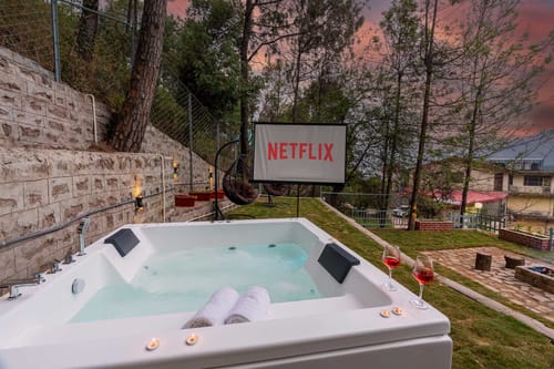 Pinecrest Manor – 4 bedroom villa in Kasauli, Himachal Pradesh