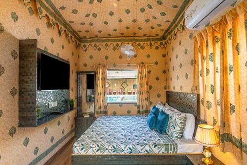 Golden Pause – 6 bedroom villa in Jaipur, Rajasthan