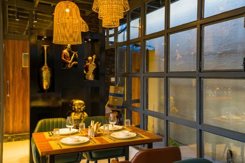 Sirmour Baag Cherry | A Pet-Friendly Cottage With Balcony, Common Garden & Restaurant