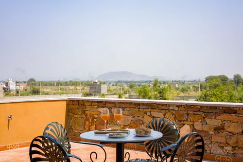 The Kanota Retreat | 4-BHK Villa Near Kanota Dam With Private Pool & Stunning Hill Views – 4 bedroom villa in Jaipur, Rajasthan