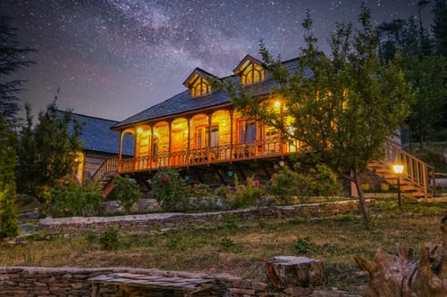 Oakwood Cottage – 2 bedroom villa in Shimla, Himachal Pradesh