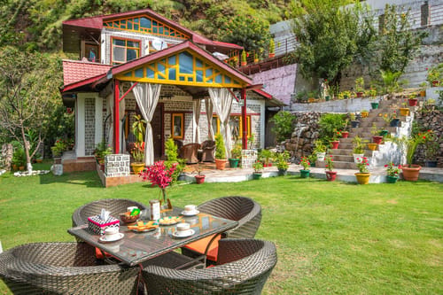 Spirits Unplugged w/ Outdoor Pool – 4 bedroom villa in Shimla, Himachal Pradesh