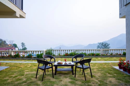 Twin Chalets | 4-BHK  Pet-friendly Escape With Valley-facing lawn, Terrace & 2 Living Rooms – 4 bedroom villa in Nainital, Uttarakhand
