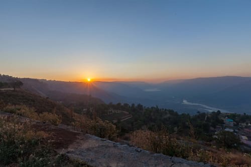 Mountain's Edge w/ Valley Views