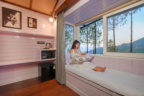 Waterfall Vista- Luxe Treehouse by "The Skydrift" – 1 bedroom villa in Mussoorie, Uttarakhand