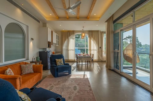 Chapter 7 @ The Ever House W/ Jacuzzi & Pvt Outdoor Pool – 2 bedroom villa in Kasauli, Himachal Pradesh