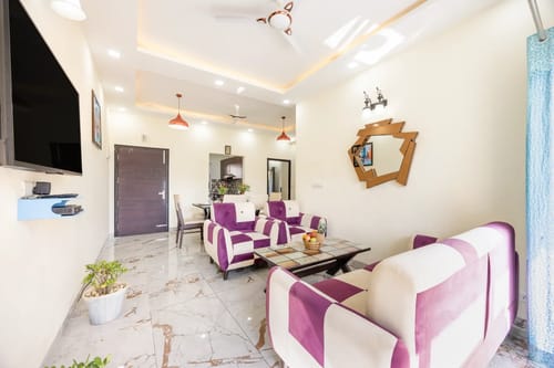 Kingdom Heartz | Elegant Pet-friendly 2-BHK Apartment With Balcony, Common Pool, Common Garden & Restaurant  – 2 bedroom villa in Nainital, Uttarakhand