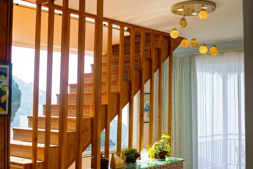 Alpenglow | Pet-friendly 3-BHK Hillside Villa With Garden & Scenic views