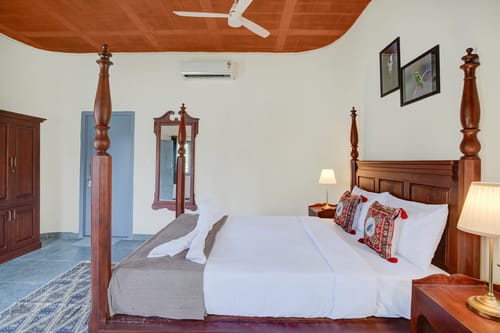 Urvi Terra Luxe Suite | Pet & Eco-friendly Farmstay With Garden, Common Pool & Games Zone – 1 bedroom villa in Bengaluru, Karnataka