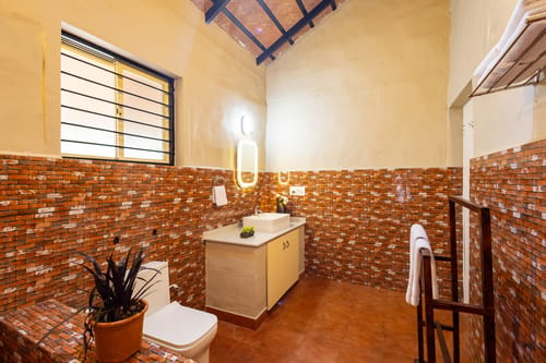 Twisted Tree | 1-Room Suite Pet-Friendly Suite with Shared Pool, Bar & Restaurant – 1 bedroom villa in Coorg, Karnataka