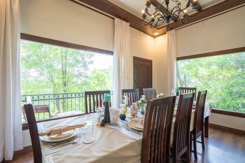 Pine Estate w/ Complimentary Breakfast – 6 bedroom villa in Shimla, Himachal Pradesh