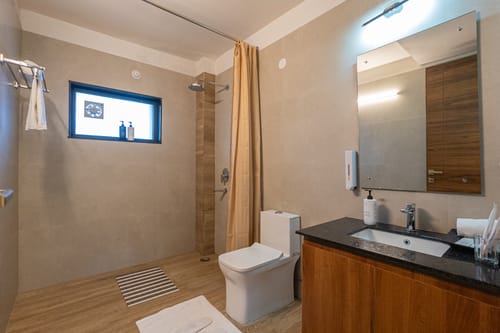 Lakefront Suite | 1- BHK Apartment With Outdoor Sit Out Area – 1 bedroom villa in Bhimtal, Uttarakhand