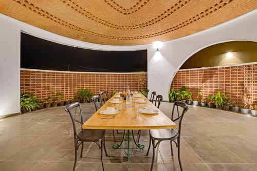 Urvi Terra Luxe Suite | Pet & Eco-friendly Farmstay With Garden, Common Pool & Games Zone – 1 bedroom villa in Bengaluru, Karnataka