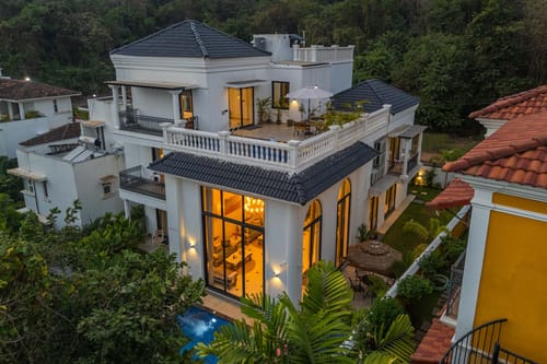 Casa Del Lusso – 5 bedroom villa in North Goa, Goa