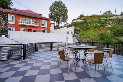 Pineview @ Albert Estate – 3 bedroom villa in Mussoorie, Uttarakhand