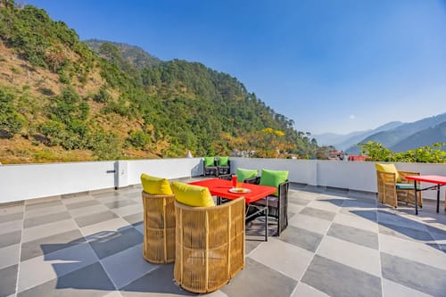 Kingdom Heartz |  Cosy Pet-friendly Studio Apartment With Balcony, Common Pool, Common Garden & Restaurant – 1 bedroom villa in Nainital, Uttarakhand