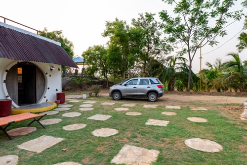 Khade Farms | 4-BHK Pet-Friendly Mudhouse Style Villa with Gazebo and Terrace – 4 bedroom villa in Bengaluru, Karnataka