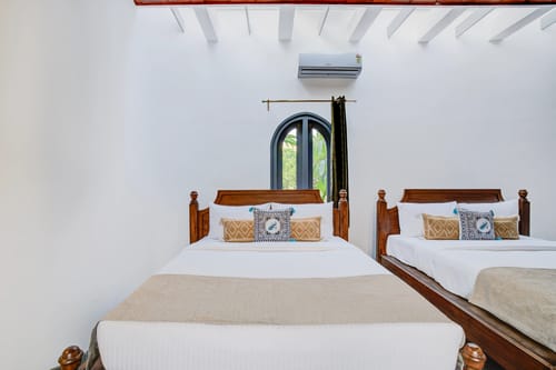 Urvi Regal Suite | Elegant Eco-friendly Retreat With Common Pool, Garden, Farm & Games Zone  – 1 bedroom villa in Bengaluru, Karnataka