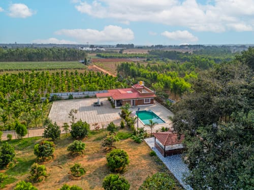 Courtyard Banyan | Rustic 2-BHK Pet-friendly Villa with Pool, Gazebo Amid Banyan Trees | Near Nandi Hills – 2 bedroom villa in Bengaluru, Karnataka