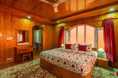 Dusk @ Wooden Arches – 2 bedroom villa in Srinagar, Jammu And kashmir