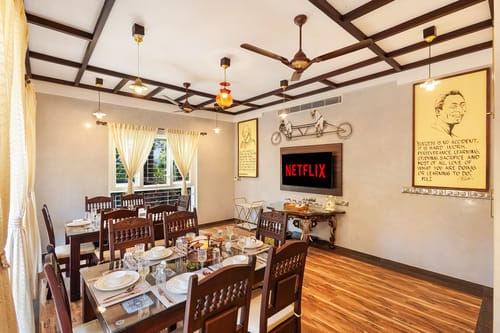 Vintage Retreat | 5-BHK Riverfront Heritage Villa With Speed Boat, Ayurvedic Spa & Cultural-Themed Rooms Near Malayattoor – 5 bedroom villa in Kochi, Kerala