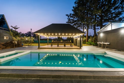 Inara Retreat | Pet-Friendly 1- Cottage with a Mezzanine Loft, Shared Pool, and Garden – 1 bedroom villa in Bengaluru, Karnataka