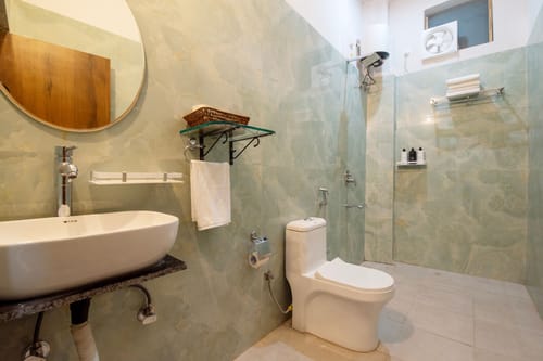Colonel Retreat | 3-BHK Hideaway with Private Pool & Gardens Near Ubeshwar Mahadev Temple – 3 bedroom villa in Udaipur, Rajasthan