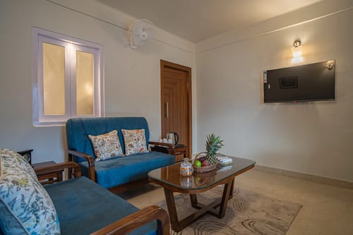 Headingly Suites | Lake-Facing 2-Room Retreat Just Above Mall Road – 2 bedroom villa in Nainital, Uttarakhand