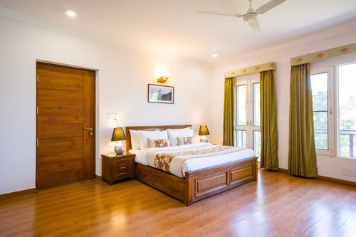 Captain’s Nest | 3-BHK Hilltop Hideaway With Garden & Scenic Views – 3 bedroom villa in Kasauli, Himachal Pradesh