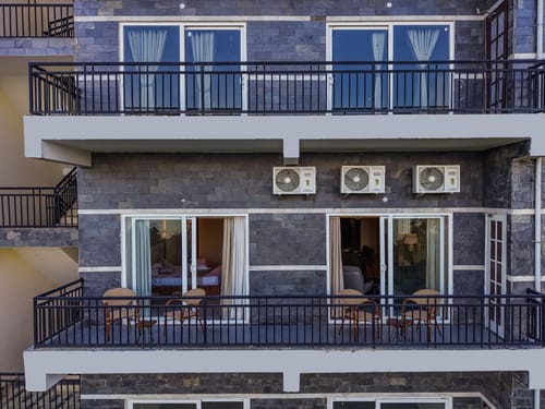 Dochi  |  4-BHK apartment with Hill Views, Living Room, & Balconies – 4 bedroom villa in Kasauli, Himachal Pradesh