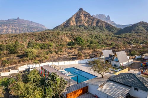 The Rising Sun – 6 bedroom villa in Karjat, Maharashtra
