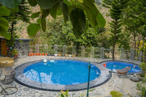 Zephyr Sierra | 2-BHK Hillside Villa With Common Pool, Gym & Restro – 2 bedroom villa in Mussoorie, Uttarakhand