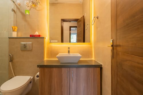 Veera Marina | 3-BHK Penthouse With Terrace, Common Pools & Lift, Near Candolim Beach