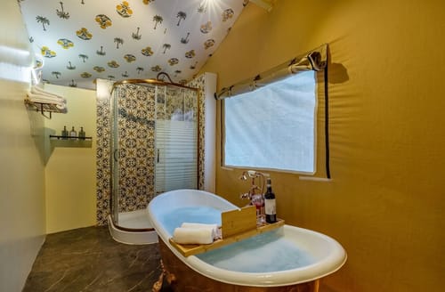 Kaimalgarh Aravalli Estate – 5 bedroom villa in New delhi, Delhi