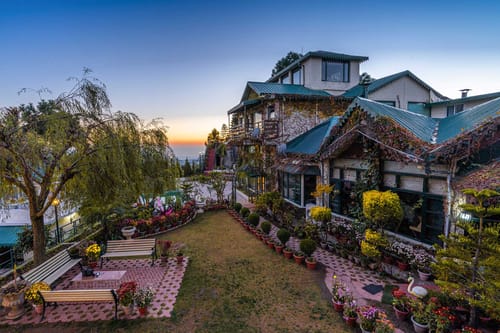 2 Rooms @ Villa Mountain Crest w/ Outdoor Pool – 2 bedroom villa in Kasauli, Himachal Pradesh