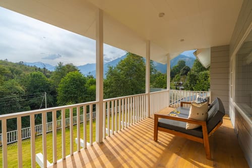 Riverside Symphony – 5 bedroom villa in Manali, Himachal Pradesh