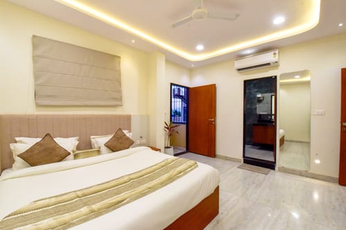 Auric Lake Villa | 2-Room Suite Shared Plunge Pool and Terrace | Near Fateh Sagar Lake – 2 bedroom villa in Udaipur, Rajasthan