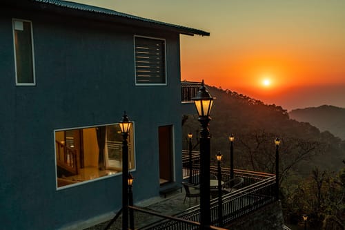 Sunset Springs w/ Heated Swimming Pool – 3 bedroom villa in Nainital, Uttarakhand