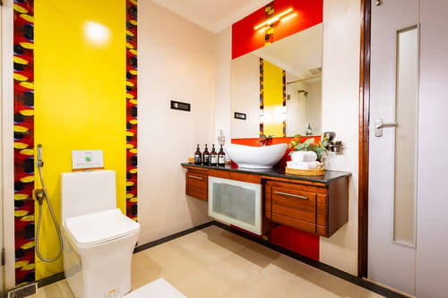 Valiyaveetil Mansion | 5-BHK Mansion With Private Pool, Home Theatre, Garden & Lift | Near New Marine Drive – 5 bedroom villa in Kochi, Kerala