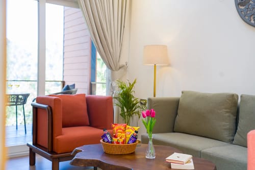 Sirmour Baag Merlot | Hillside Pet-friendly Cottage With Jacuzzi, Balcony & Restaurant