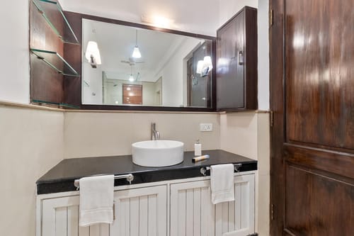 Vintage Hideaway – 4 bedroom villa in North Goa, Goa